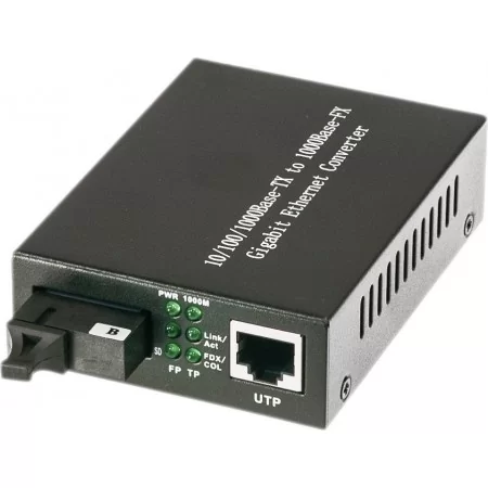 MC211CS fiber optic converter enabling connection of the Ethernet network with a fiber optic network.